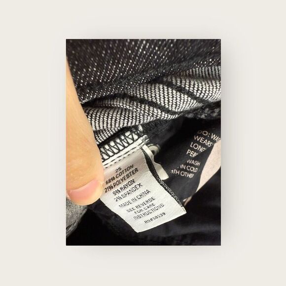 Evereve Ever Straight Jeans Black Washed Raw Hem Size 25 - Picture 5 of 5